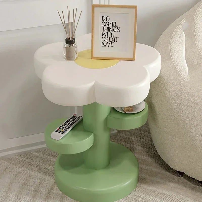 Mooi bed bijzettafel slaapkame - Coffee Tea Library recensie en prijs