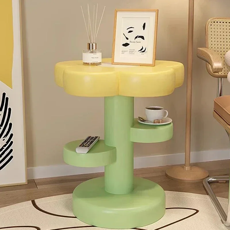 Mooi bed bijzettafel slaapkame - Coffee Tea Library recensie en prijs
